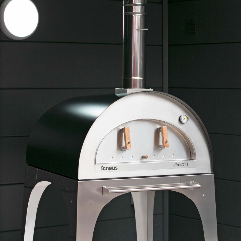 Igneus Pro 750 Wood Fired Pizza Oven Pro Bundle