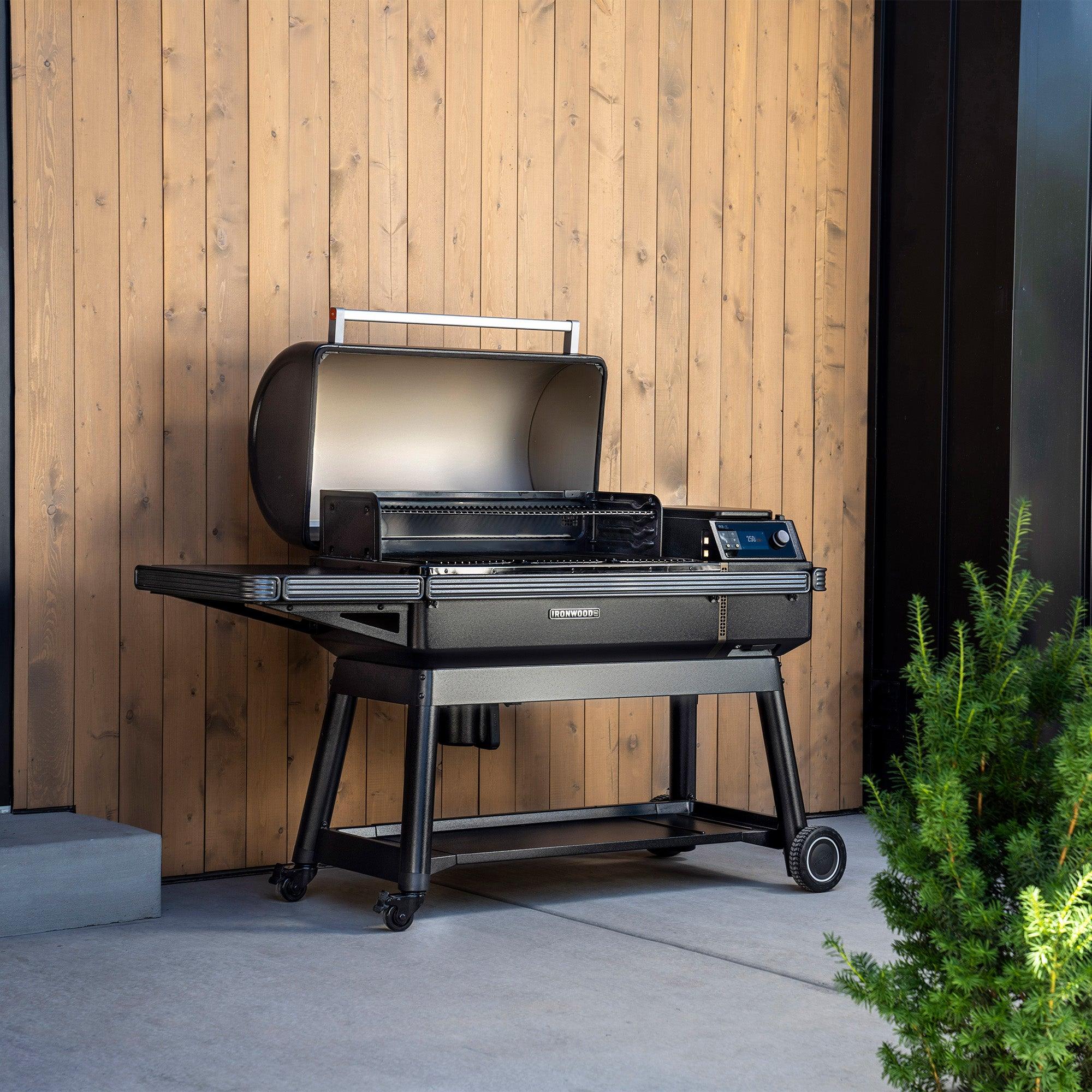 Traeger Ironwood XL Wood Pellet BBQ Smoker Grill